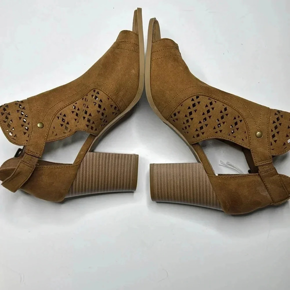 American Eagle size 11 platform sandals with block heels in tan - Picture 4 of 8